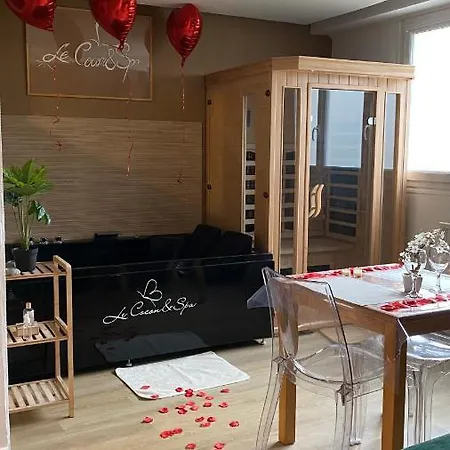 Derniere Reservations Avant Indisponibilite En Septembre Pour 12 Mois, Illimites Jacuzzi Bain A Remous Interieur, Sauna Interieur, Parking Reserve, Vue Et Acces Parc, Prestations Uniques, 1er Etage