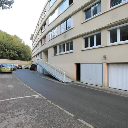 Derniere Reservations Avant Indisponibilite En Septembre Pour 12 Mois, Illimites Jacuzzi Bain A Remous Interieur, Sauna Interieur, Parking Reserve, Vue Et Acces Parc, Prestations Uniques, 1er Etage Corbeil-Essonnes